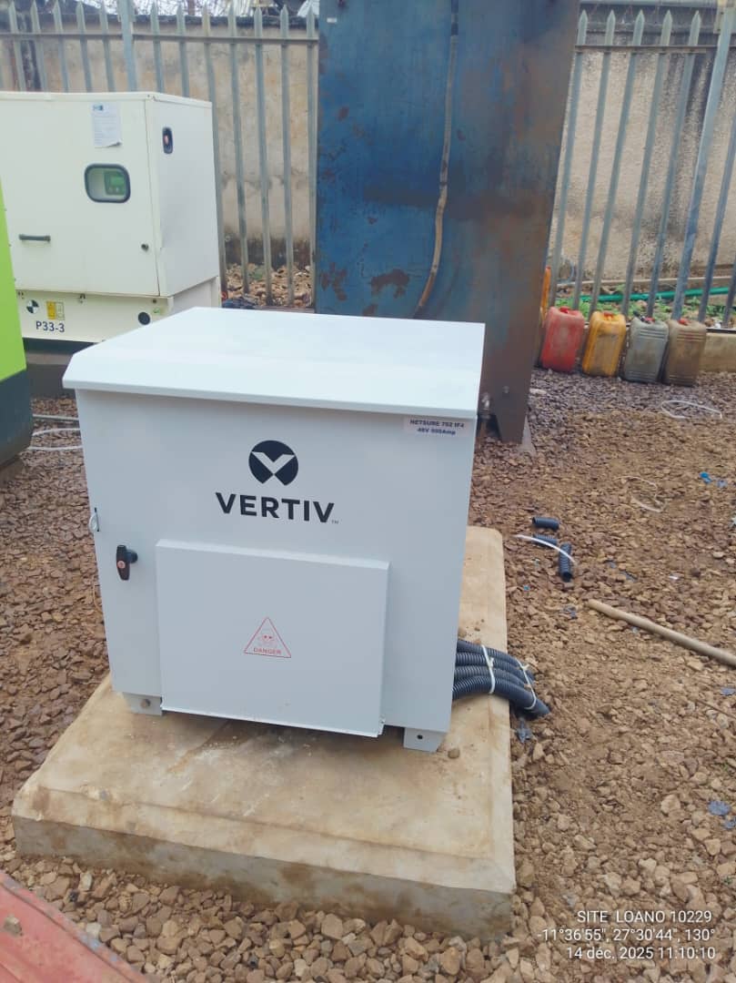 Fournir, Installer des RECTIFIERS OUTDOOR 24 KW Face devant
